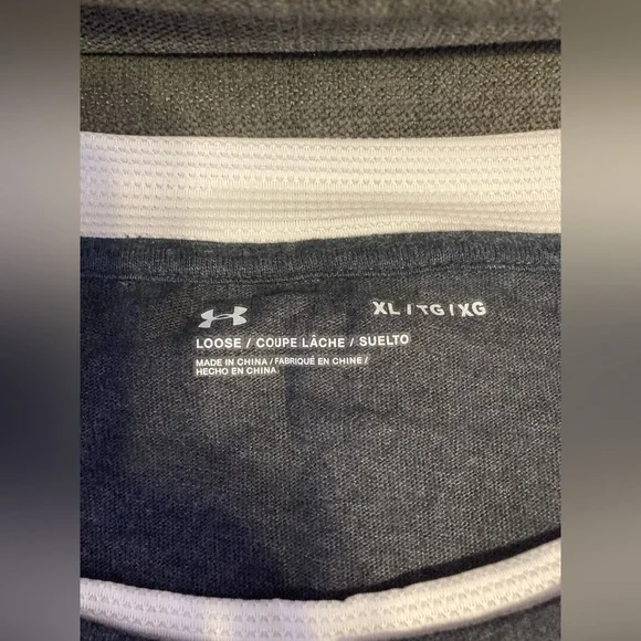 Under Armour Top. Like New. EUC. - Picture 3 of 4